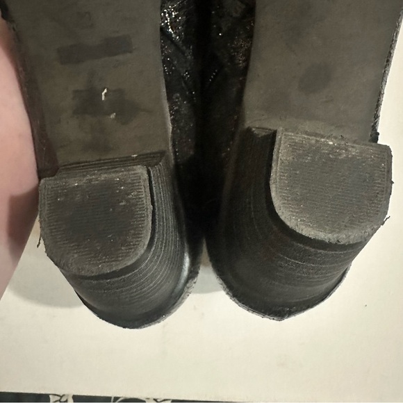 Un Tour En Ville Stylish Black Patent Metallic Leather Ankle Boots Sz 42 / US 11 - Picture 13 of 14